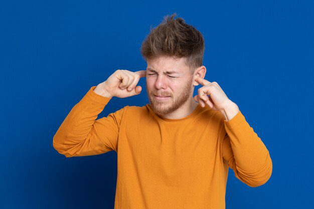 طنين الأذن: أسبابه وعلاجه