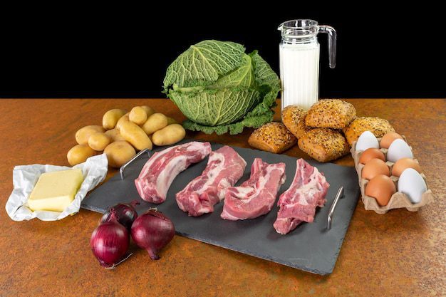 اكتشفوا السعرات الحرارية والقيم الغذائية لل الدجاج، فخذ الدجاج، لحم فقط، مشوي