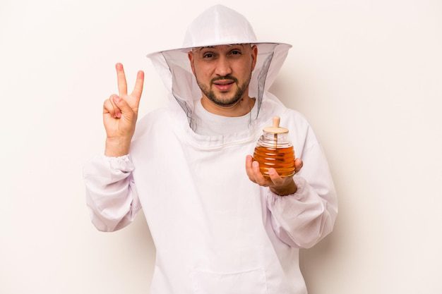 فوائد العكبر للرجال: ما حقيقتها؟