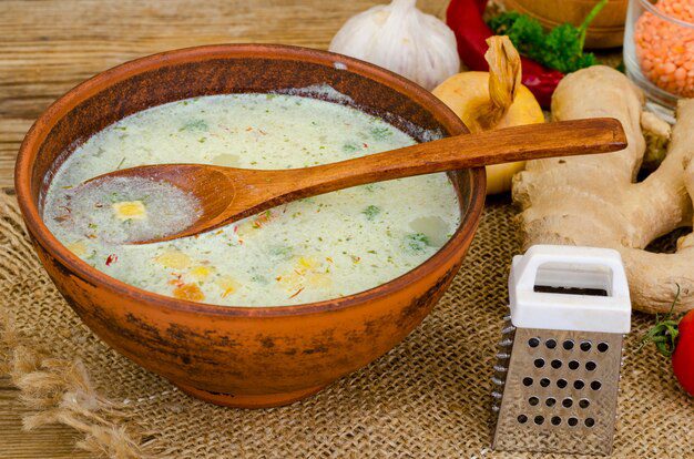 طريقة عمل شوربة الفطر بالحليب